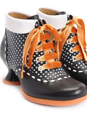 John Fluevog Investigator-Dots -Collared Lace Up Minstrel Heel  boots Size 8-